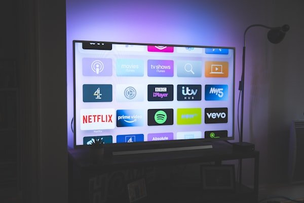 Samsung 65-Inch QLED 4K Smart TV (2024, Quantum HDR, Alexa Built-In)